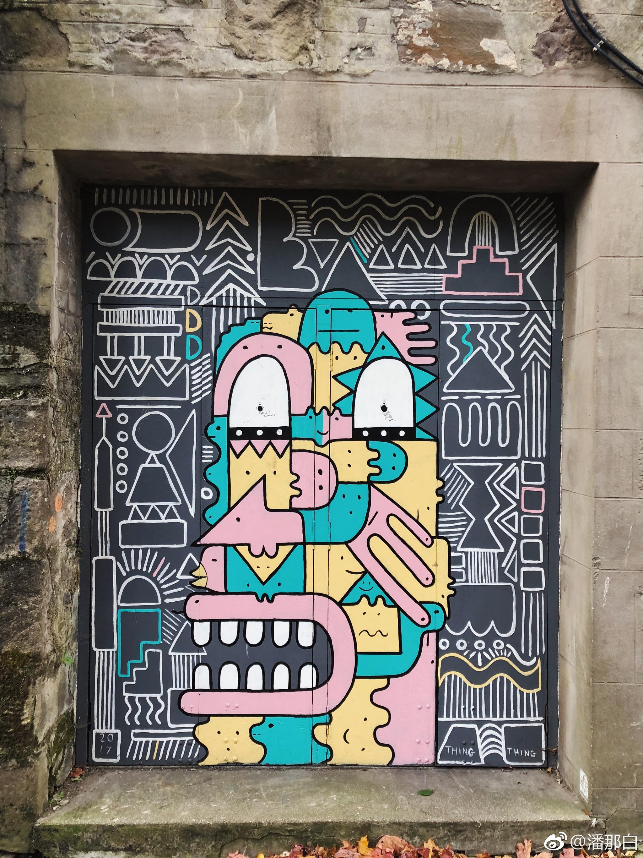 邓迪有36扇涂鸦门,分布在城市的大街小巷里