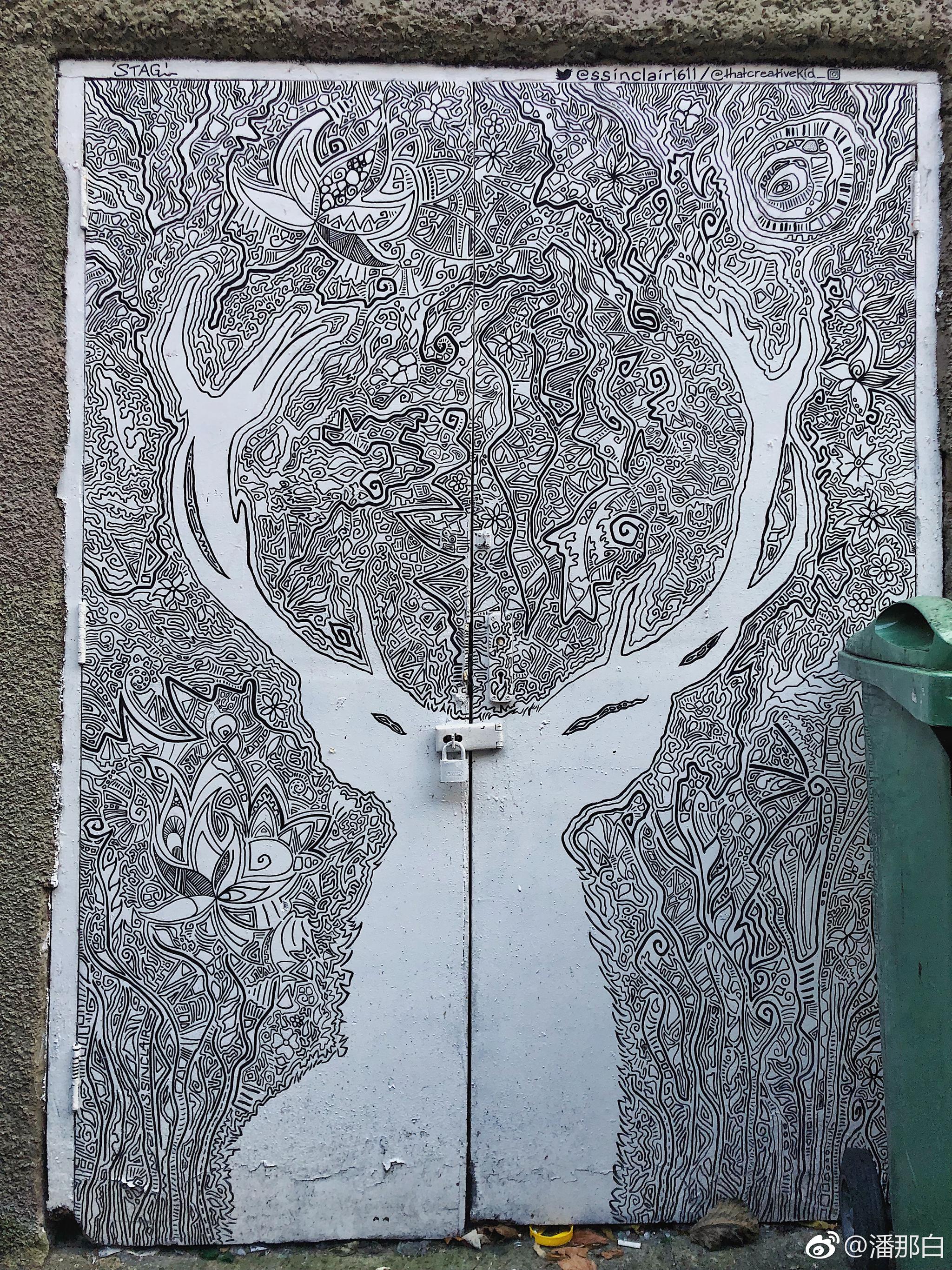 邓迪有36扇涂鸦门,分布在城市的大街小巷里