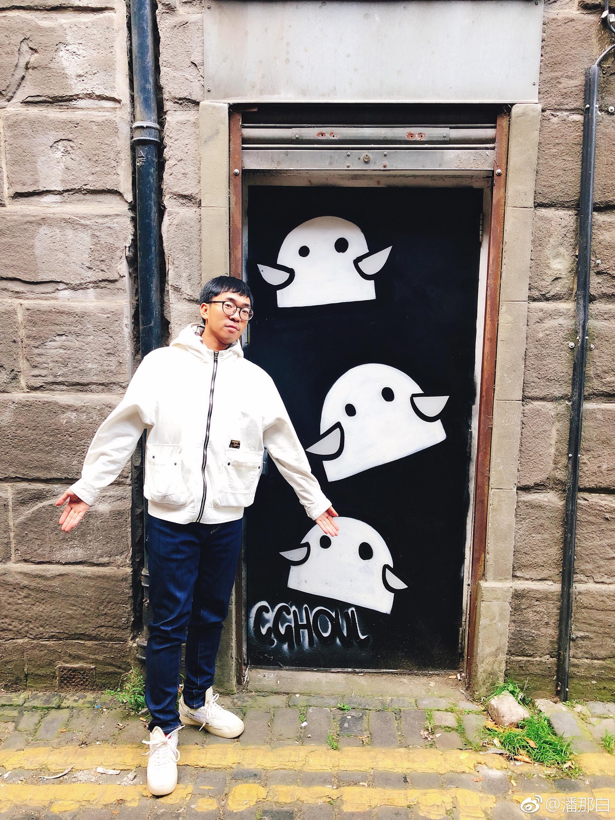 邓迪有36扇涂鸦门,分布在城市的大街小巷里