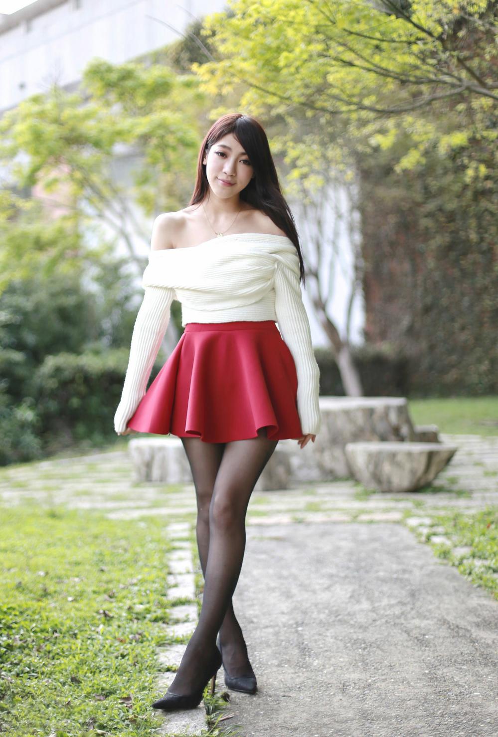 一袭红短裙, 让你比初春盛开的花还美