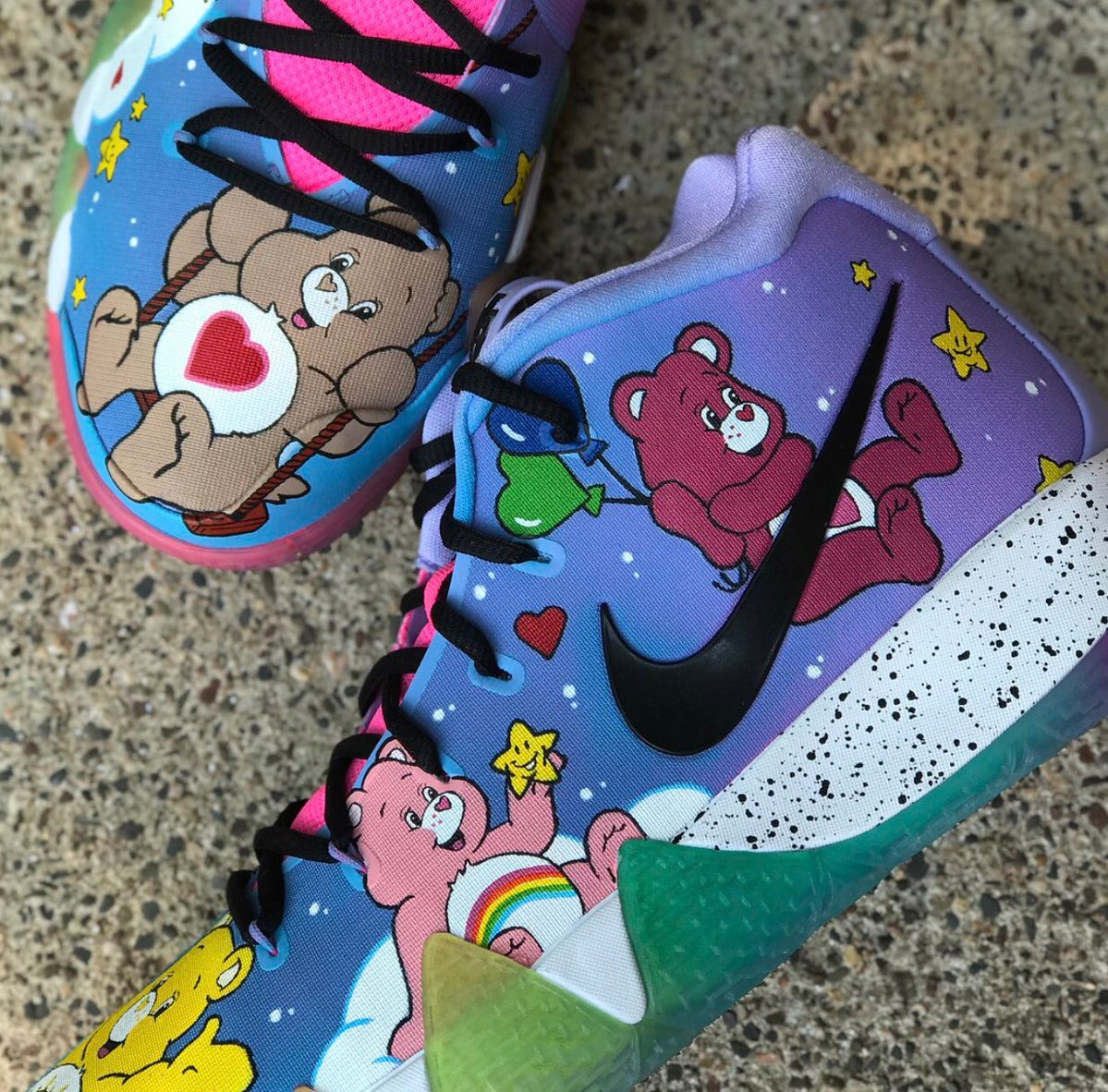 国外大神手绘,"爱心小熊"定制版nike kyrie 4!