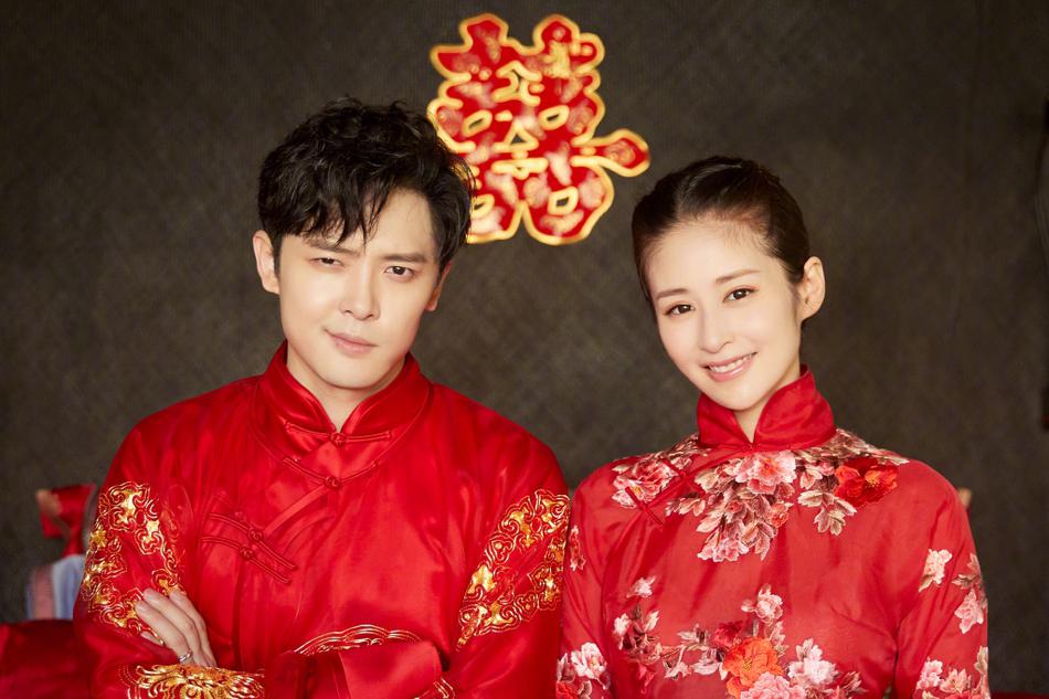 付辛博颖儿伴手礼一个胸针值5999 杨幂伴手礼