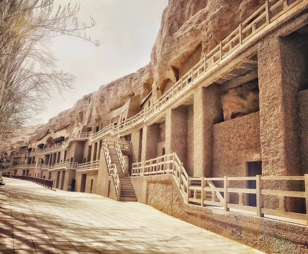 敦煌莫高窟,千年历史建筑