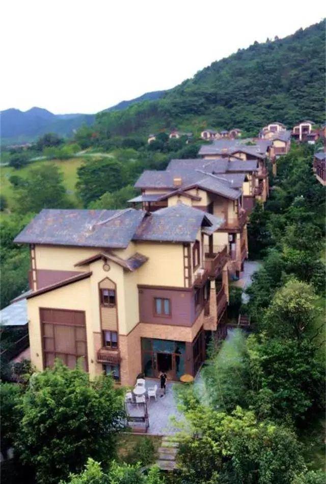 清远佛冈清泉城独栋别墅,依山而居,享受一段田园山水生活