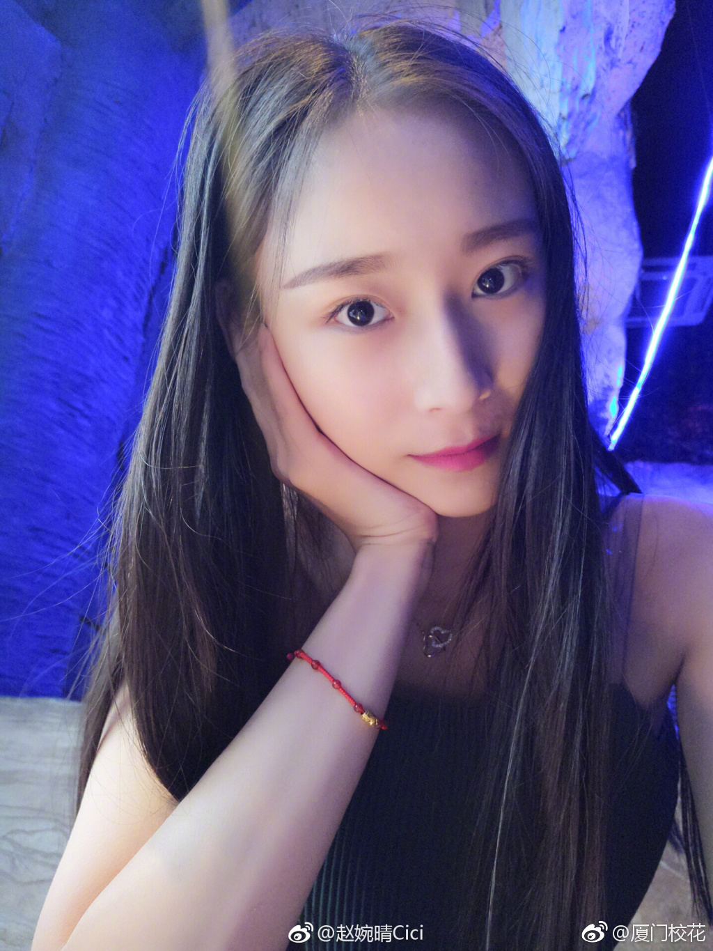 她叫赵婉晴96年就读于天津音乐学院身高178cm天秤座