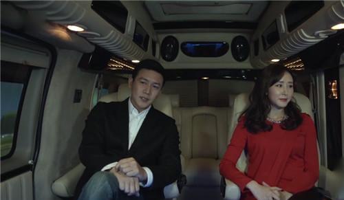 2.高小琴同款保姆车——gmc