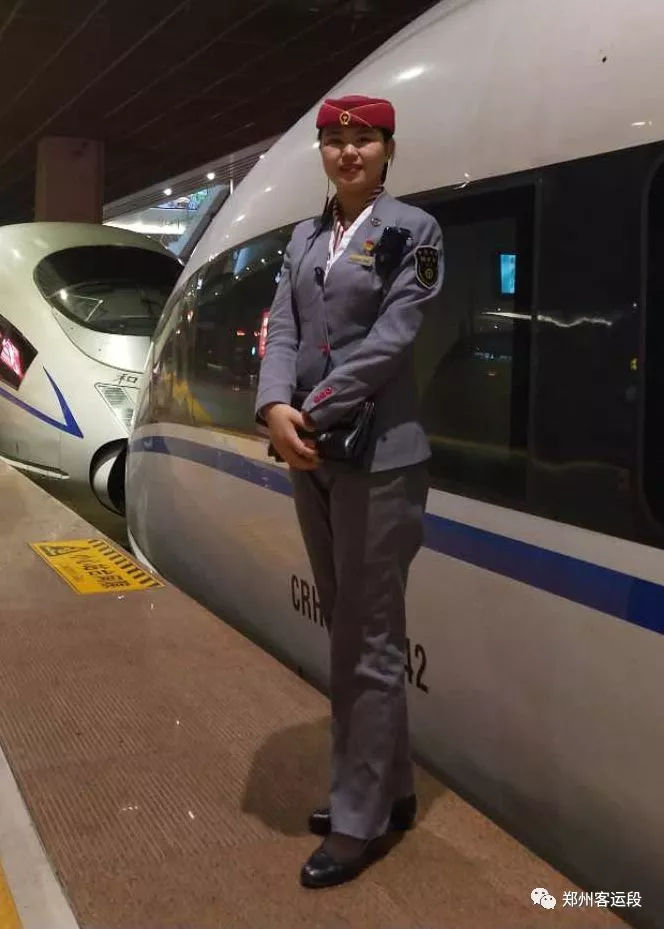 【乘务心语】高铁三队李迎迎:背后流过泪水的女人才会更坚强