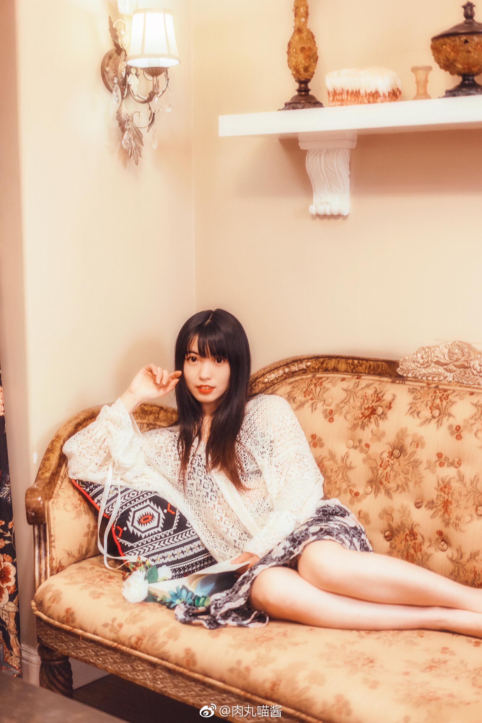 一生所求  爱与自由  你与温柔 』摄影:@肉丸喵酱 出镜:@蛇信子姐姐