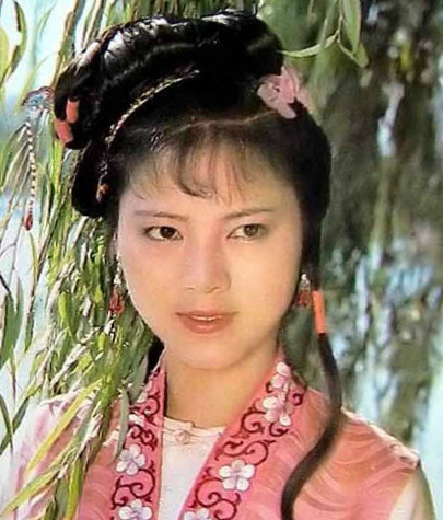 87版红楼梦中饰演袭人的袁玫,生活现状如何呢