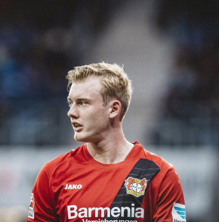 布兰特为德甲第一轮的表现不佳向球迷们致歉,首当队长还需学习