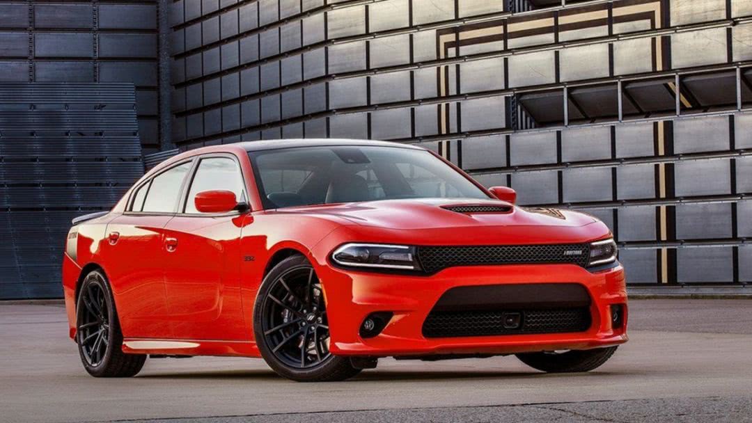 一代"美国梦"的典型代表 道奇charger红装亮相