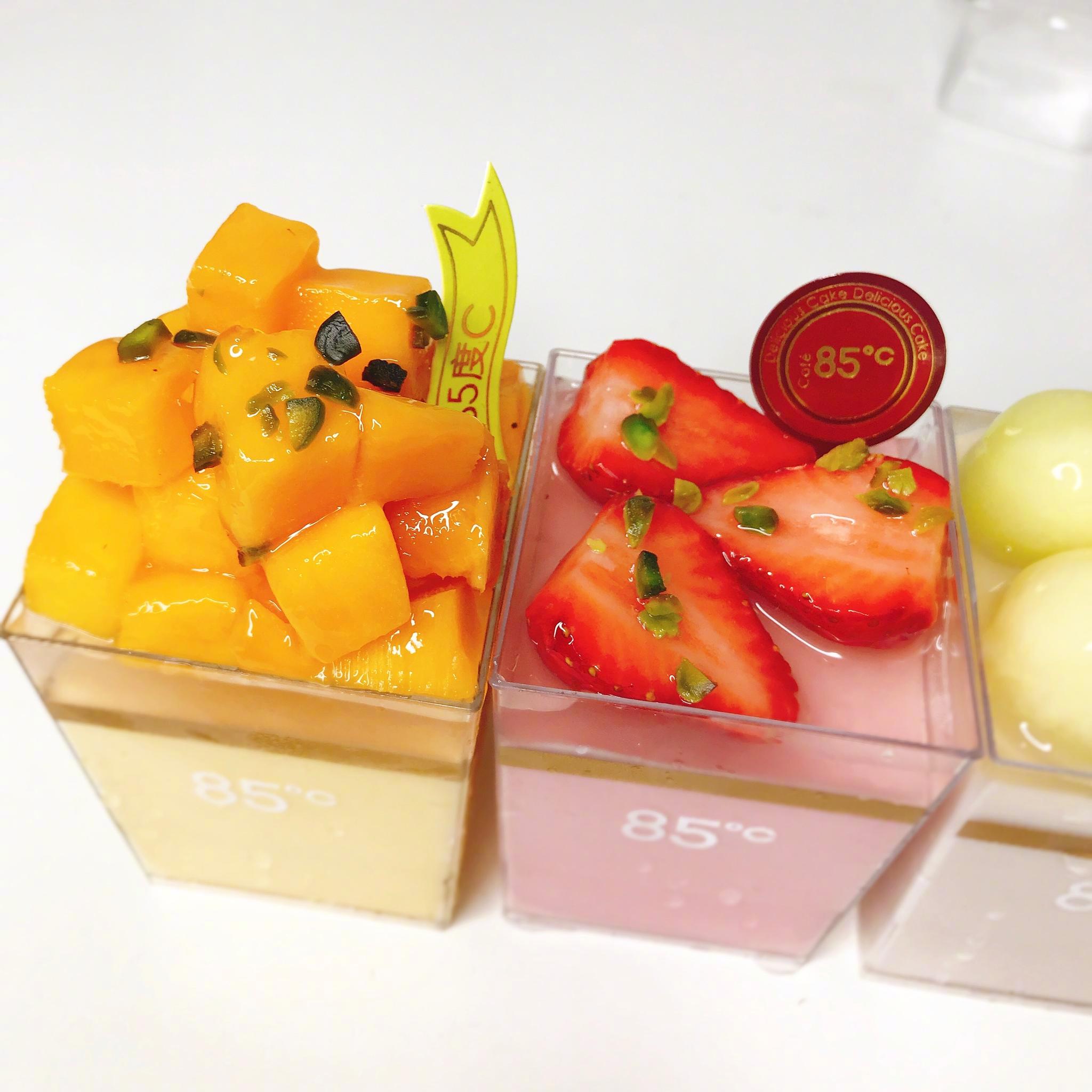三色水果慕斯杯