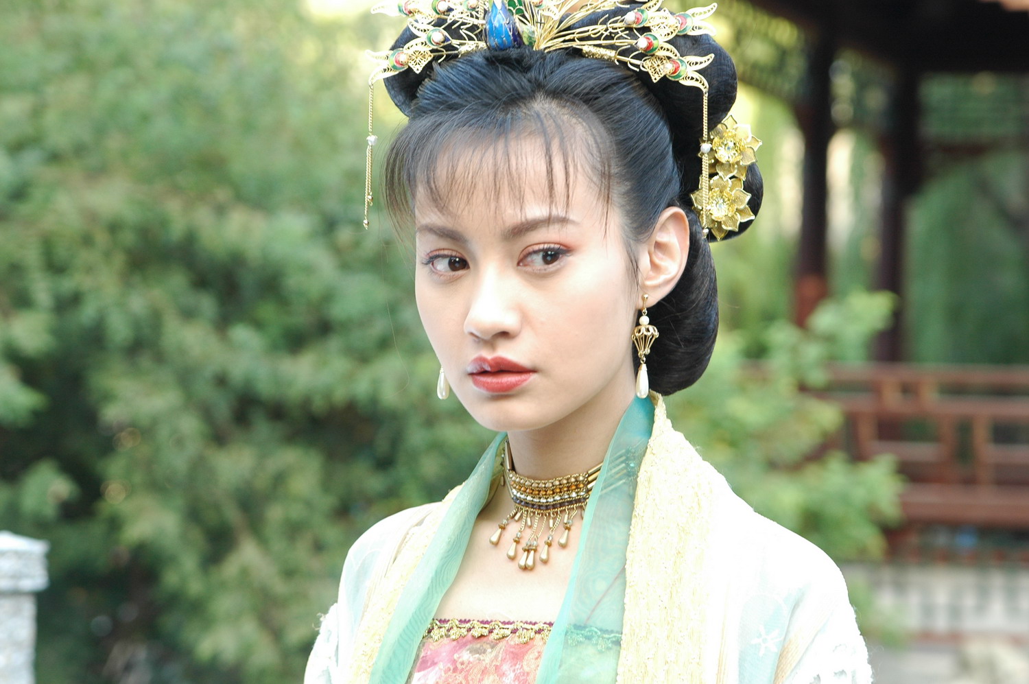 若当年她没有隐退就没有现在的杨颖,杨雪出道的15年间惊艳了岁月