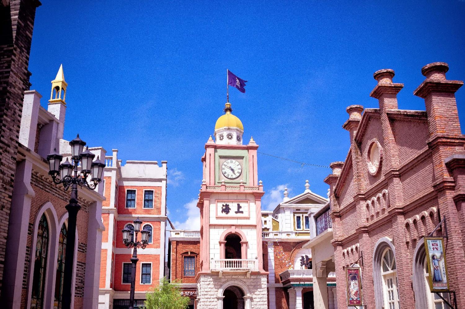 斥资200亿, 废墟上崛起的"东方好莱坞", 800家影视机构入驻