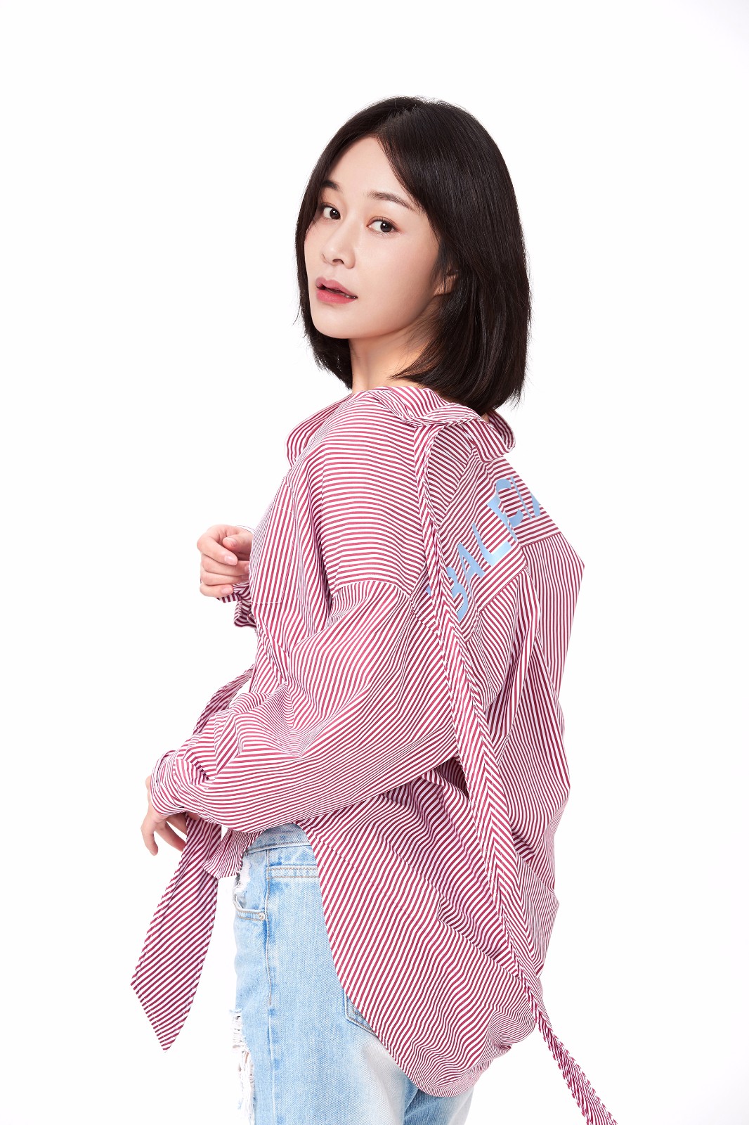 胡蓉蓉尽显青春范儿 笑容自然感染力十足