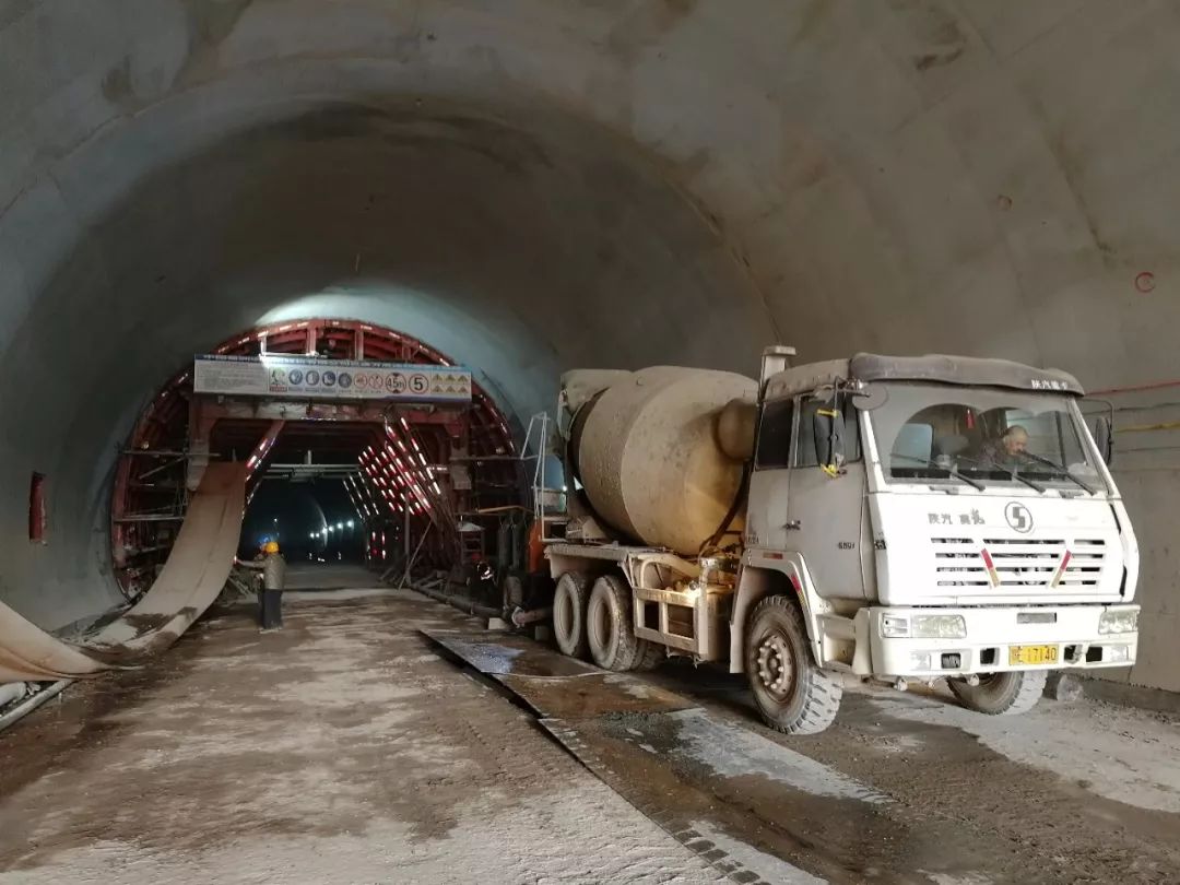 巴万高速公路通江段隧道施工最新进展!