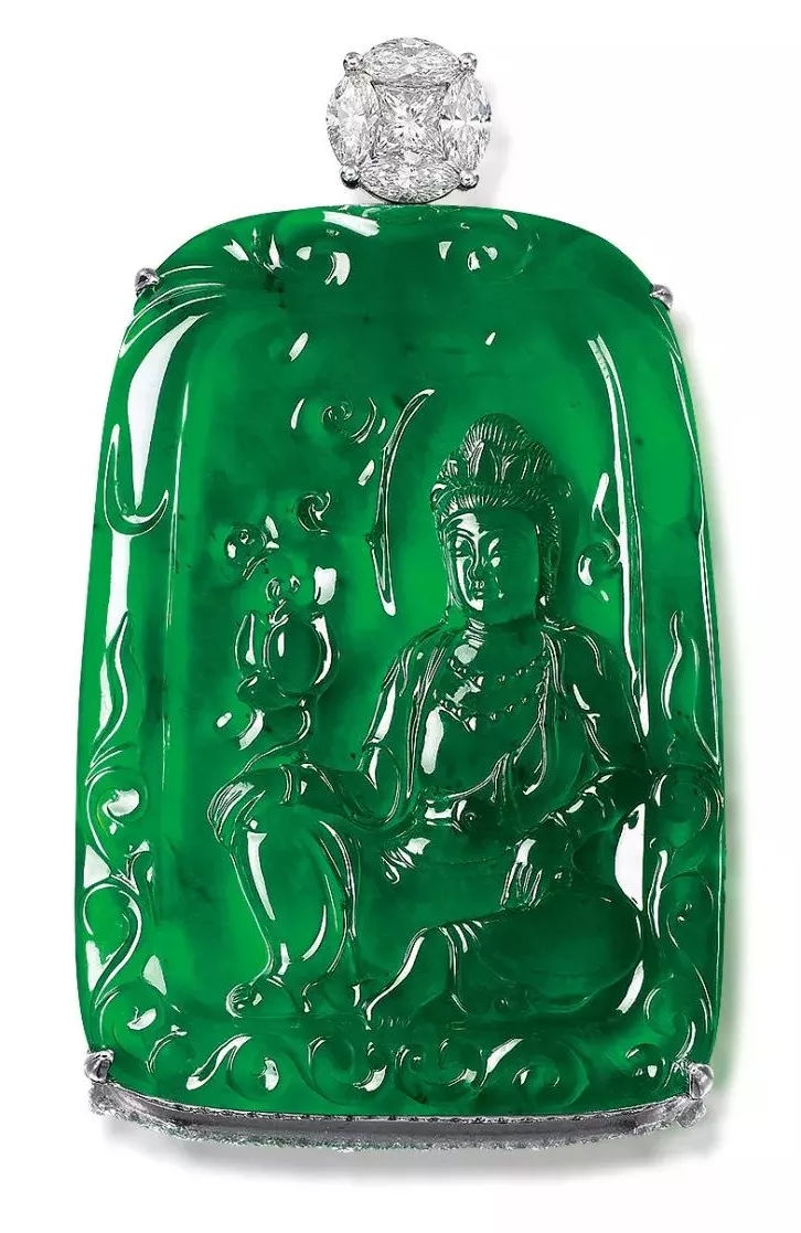 嘉德香港 春拍翡翠中的巴菲特 —— 帝王绿