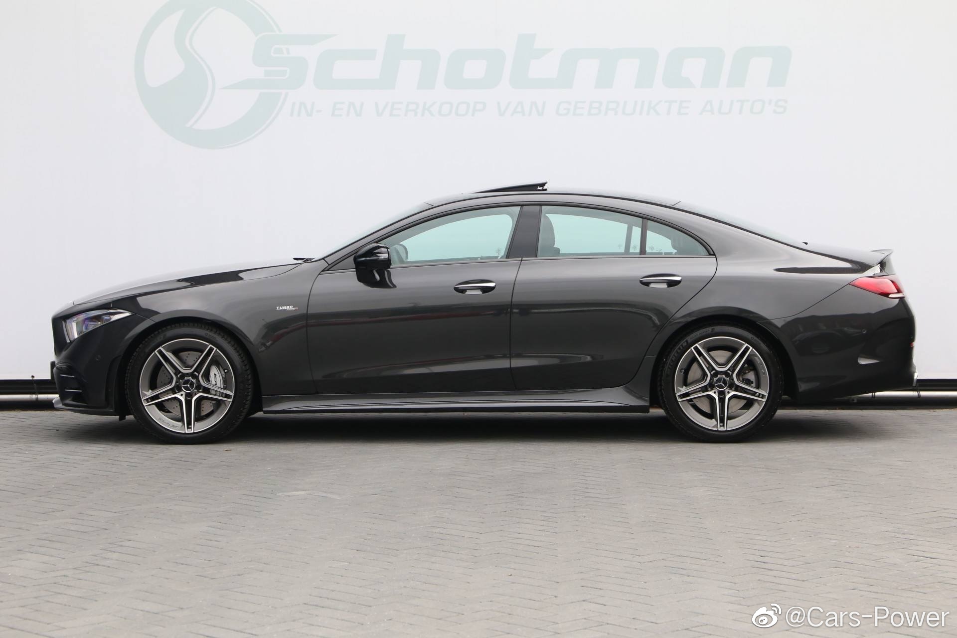 梅赛德斯-amg cls53 4matic正侧角度还是相当修长俊朗的香