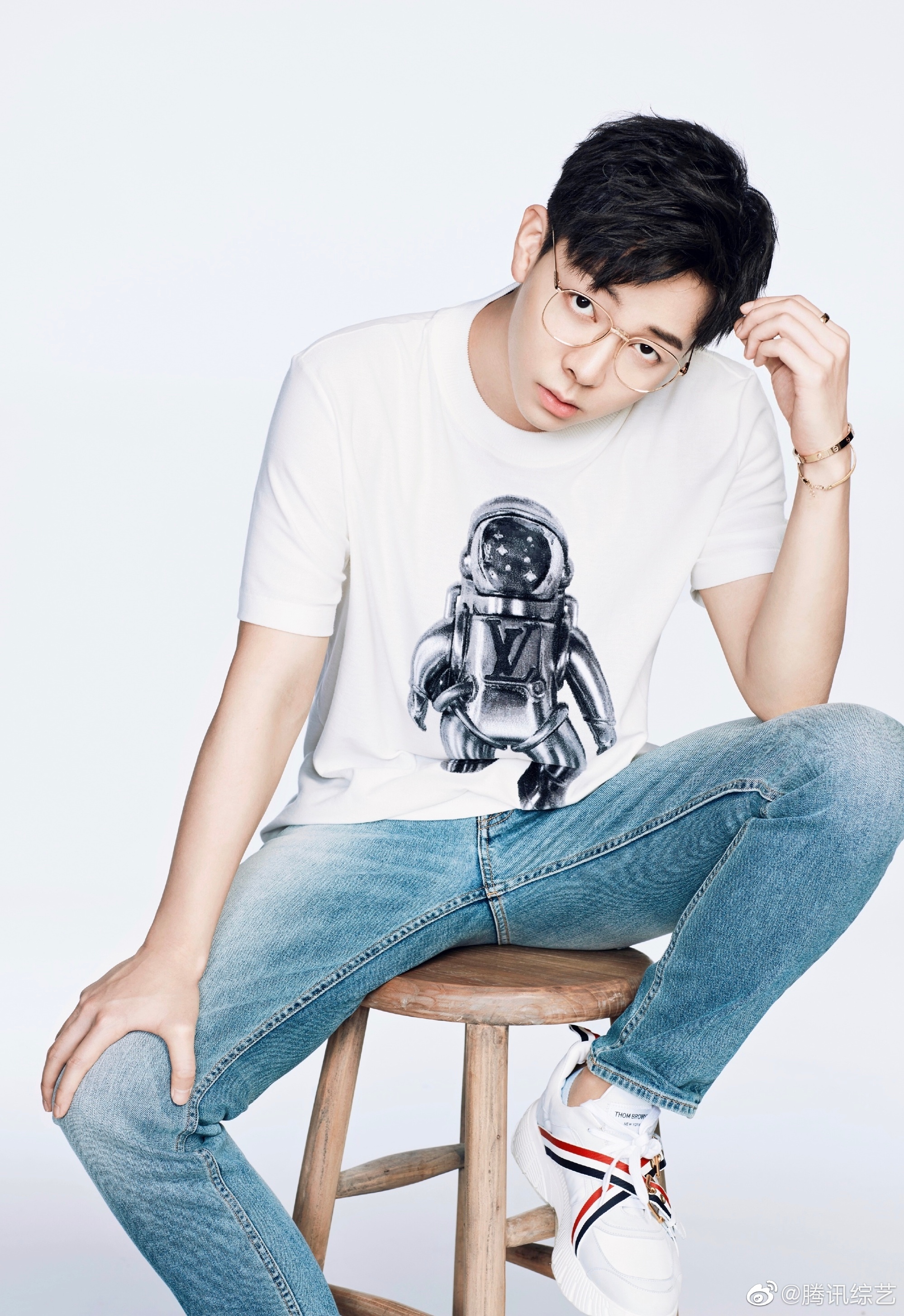 胡夏生日快乐愿你清澈明朗万事胜意只剩欢喜