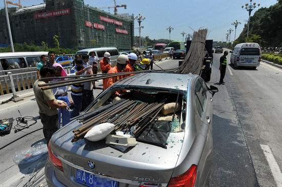 驾车路上这五类车要小心，不然吃亏的是自己