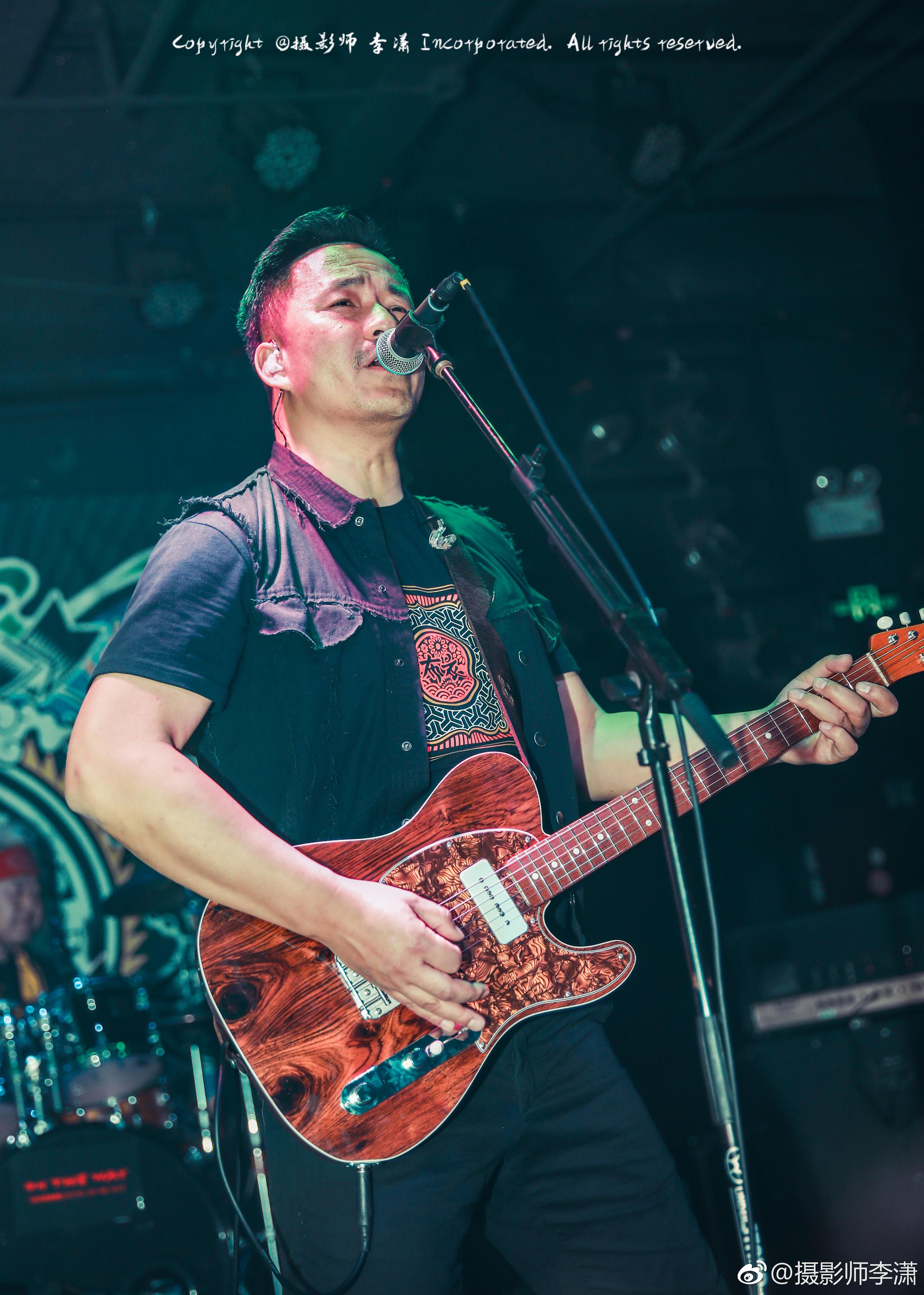 布衣乐队全国巡演合肥站,唱了《罗马表》|布衣乐队|罗马表|全国巡演_