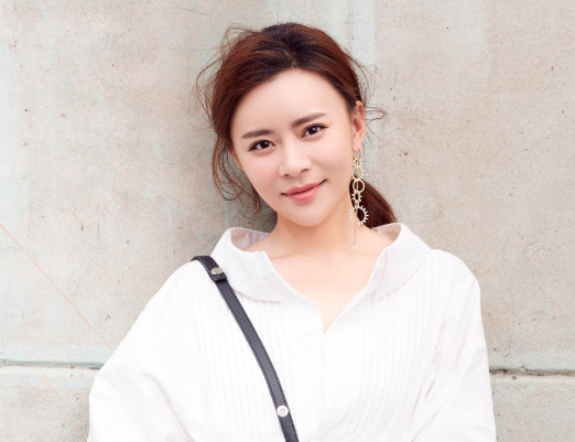 气质甜美的百变杨玥,在成熟和少女之间切换,这样的她你喜欢吗?