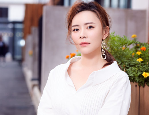 气质甜美的百变杨玥,在成熟和少女之间切换,这样的她你喜欢吗?