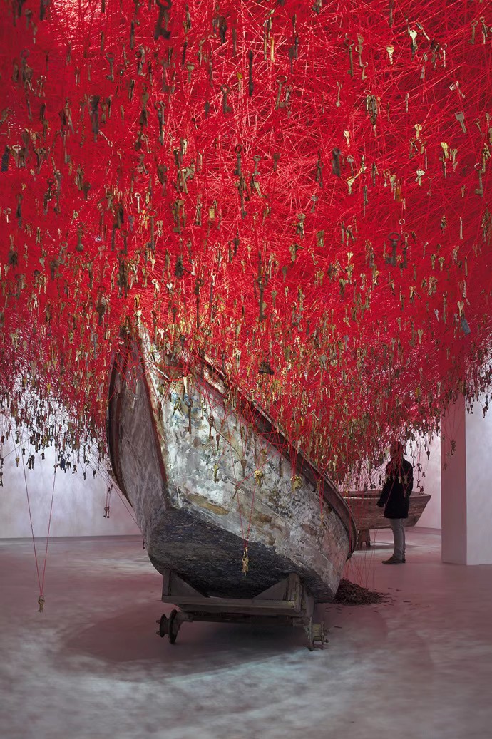 梦幻世界——装置艺术千匙丨日本艺术家chiharu shiota