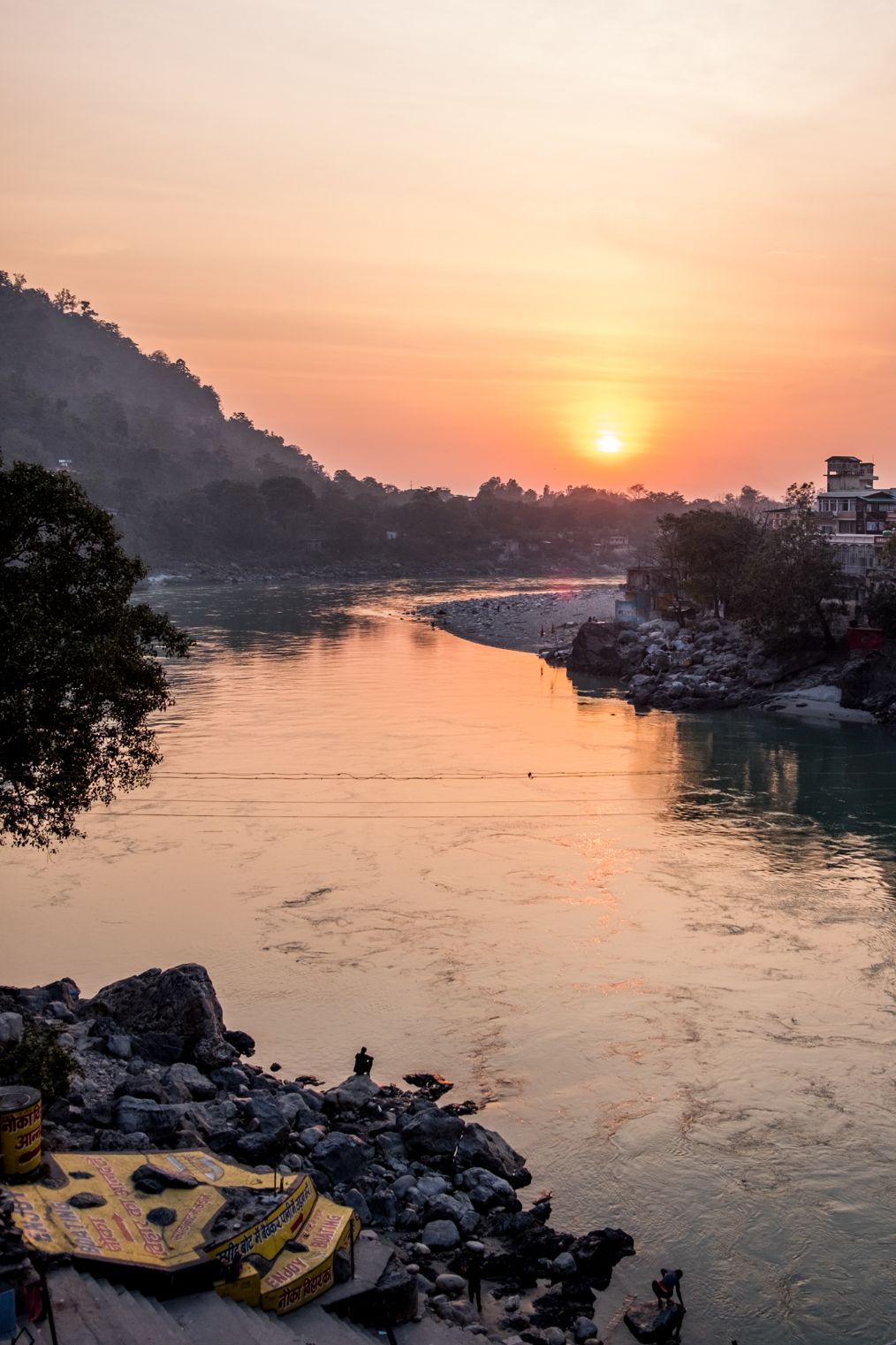 印度恒河上游实拍:原来没有人沐浴没有焚尸的恒河景色也这么美