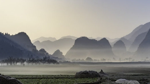 万峰林,一个凭自己实力上热搜的贵州旅游景点!|万峰林|贵州_新浪新闻