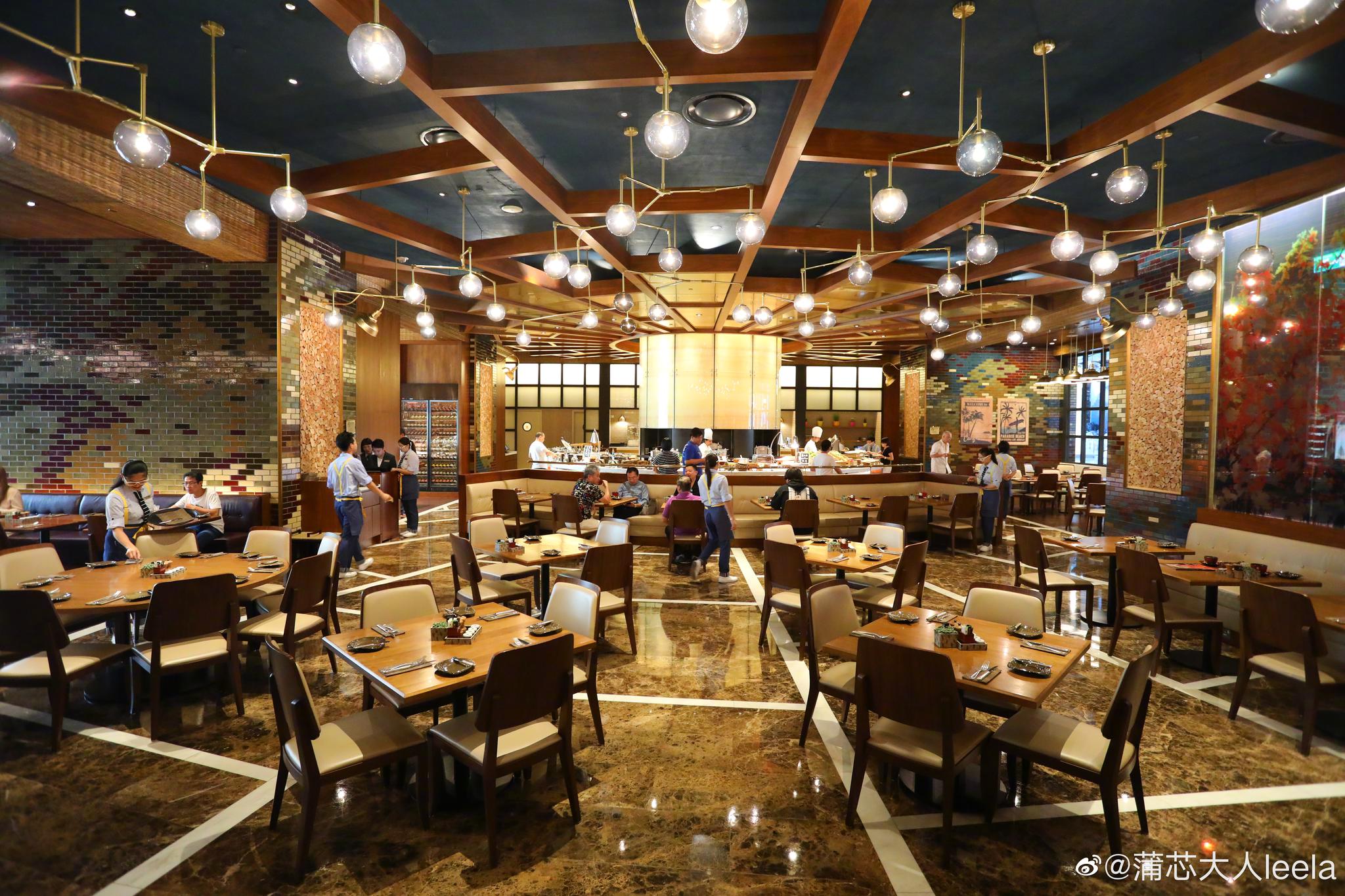 涛岸是澳门美狮美高梅酒店的全日制餐厅由星级大厨grahamelliot