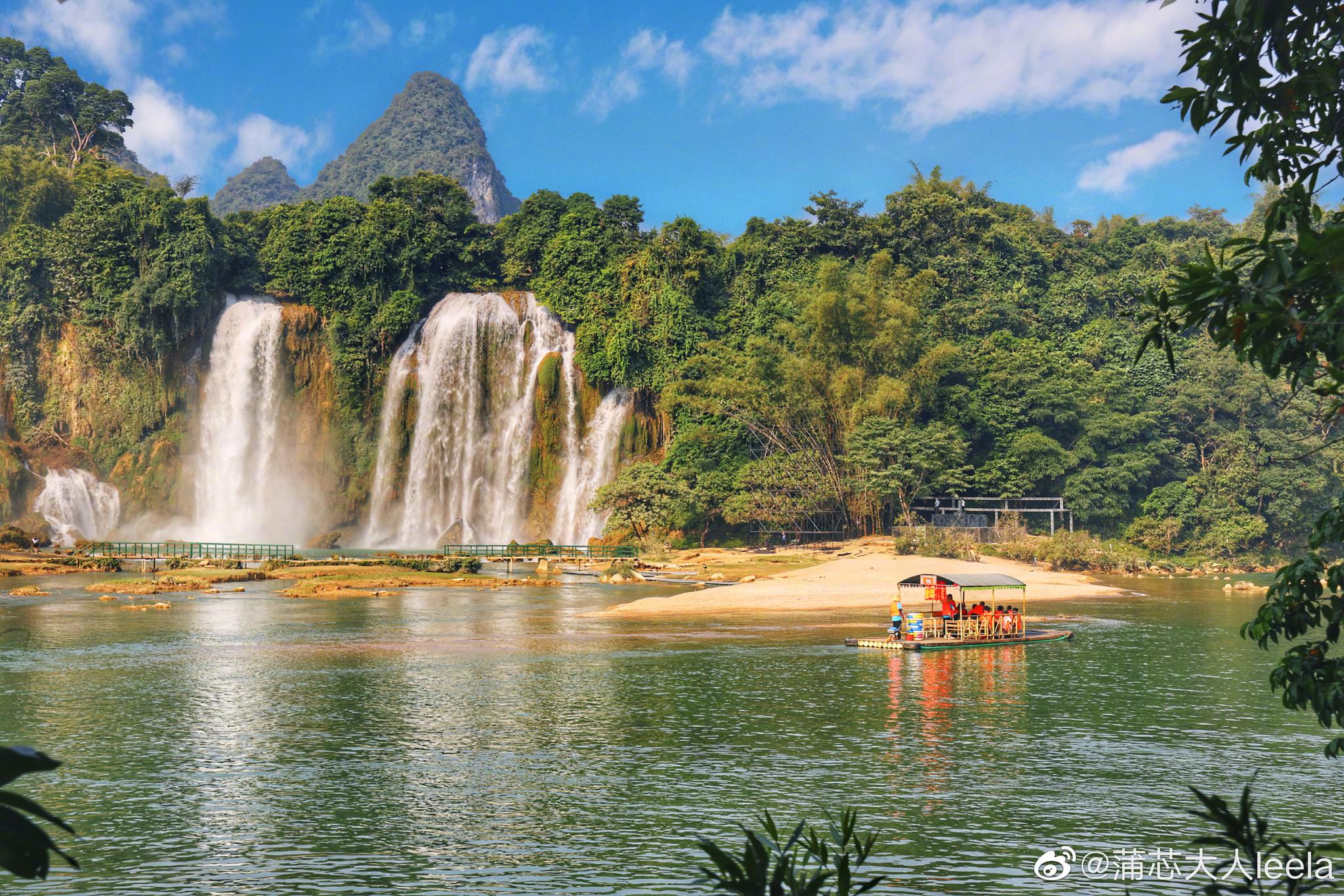 德天跨国瀑布常年不枯竭景色随着四季不断变化