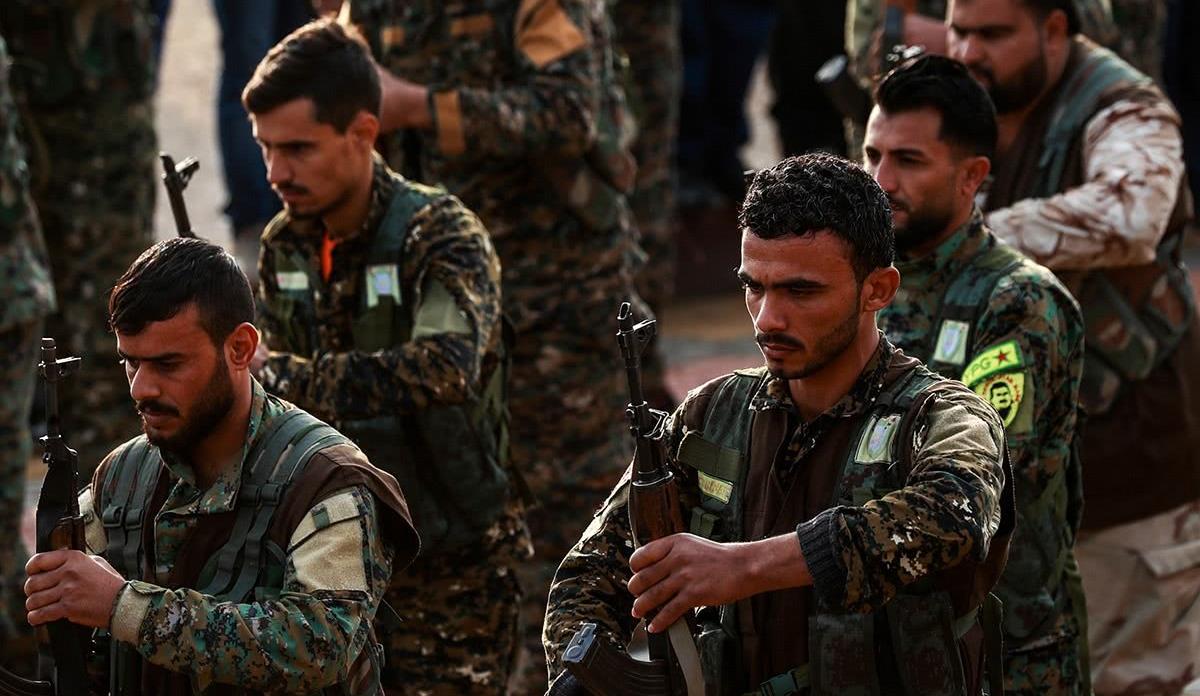 叙利亚打响卫国战争,北约强国大军入侵,政府军和叛军联手抵抗