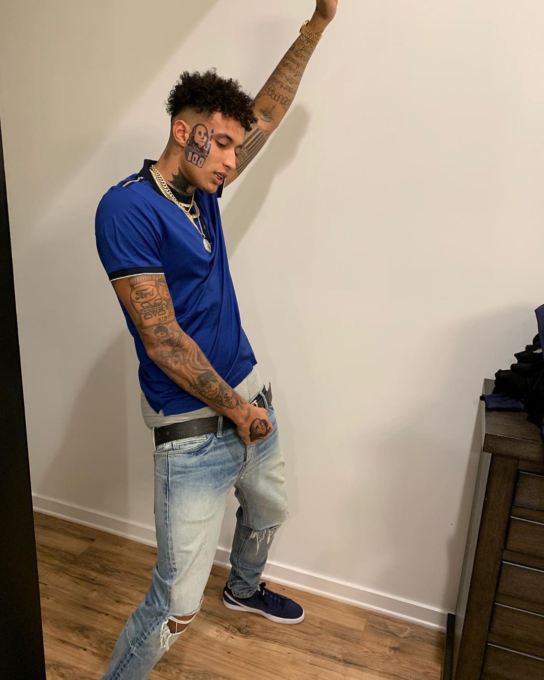 库兹马你要脱裤子吗?