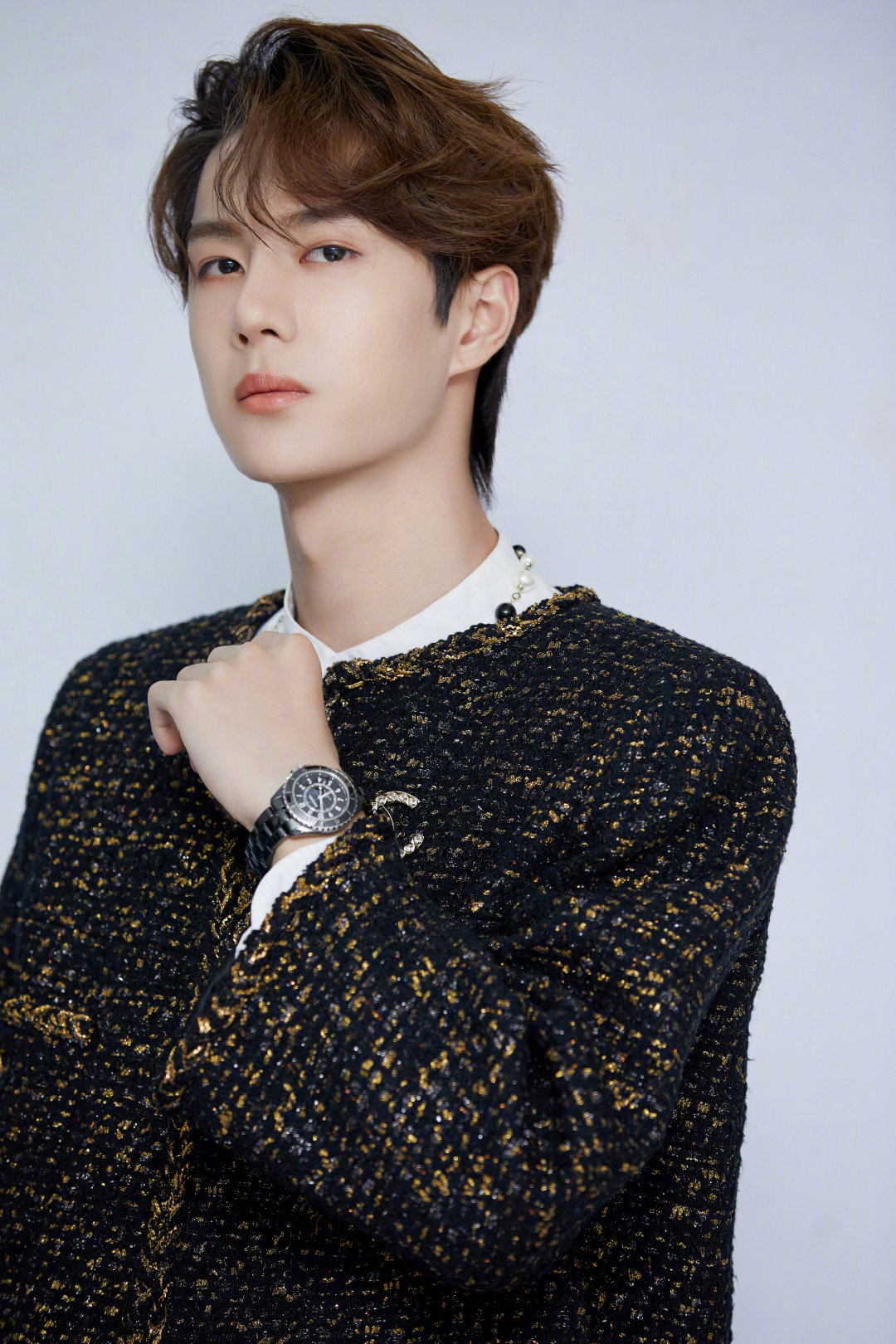 uniq-王一博 身着chanel 2019秋冬 "巴黎-纽约"高级手工坊系列夹克