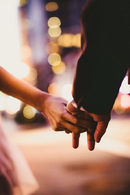 人生就是一种承受,一种压力,让我们在负重中前行,在逼迫中奋进.