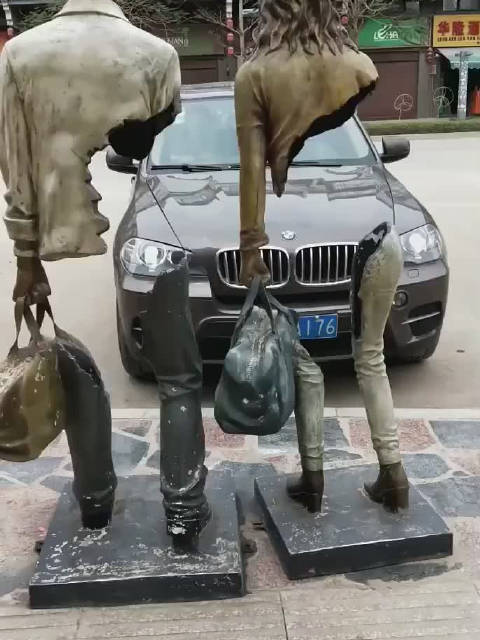 透支了身体换来了金钱,若是放下了金钱,一切将支离破碎