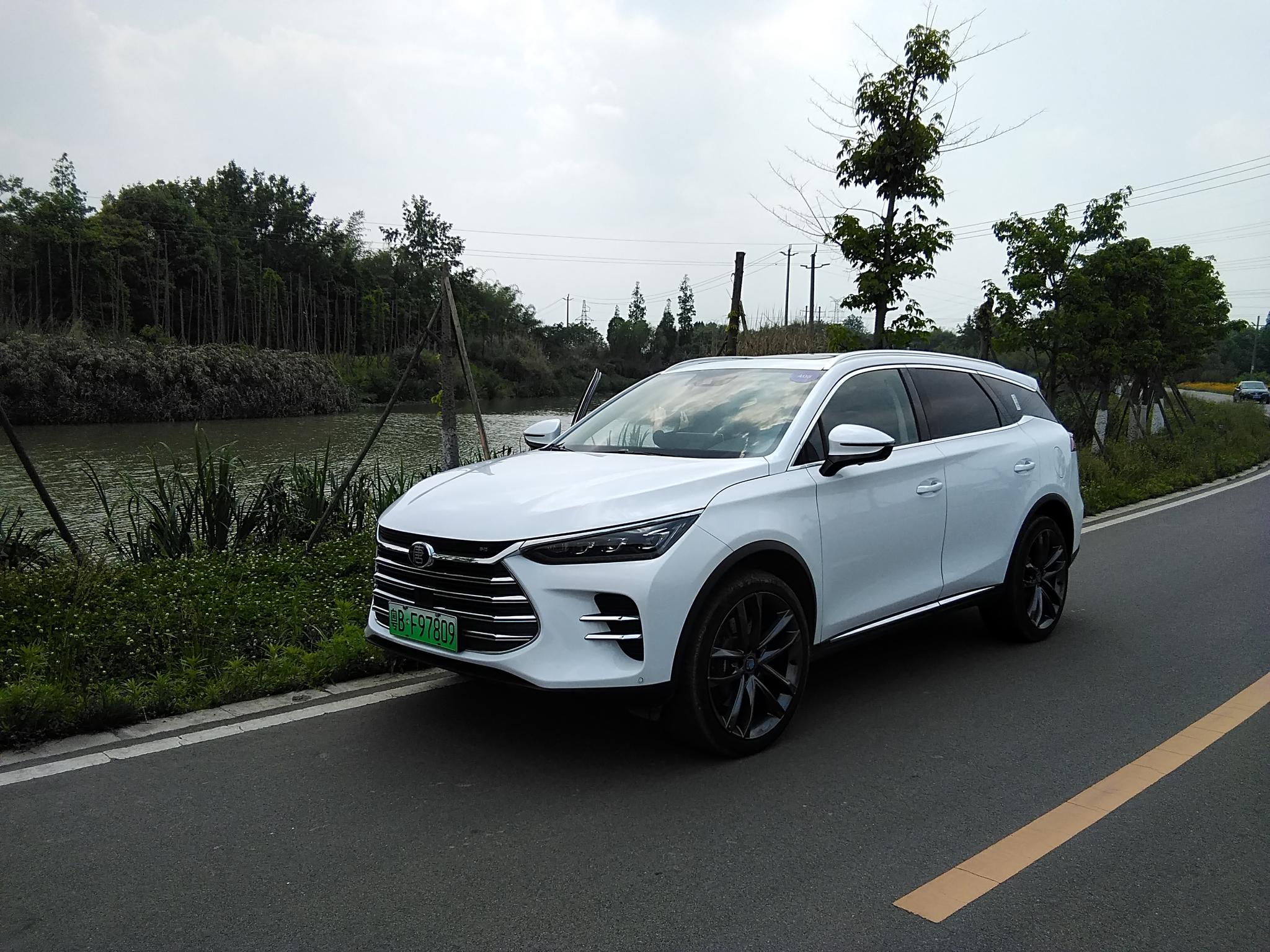 比亚迪唐dm,龙脸颜值美爆,超强动力颠覆你对电动汽车的认识