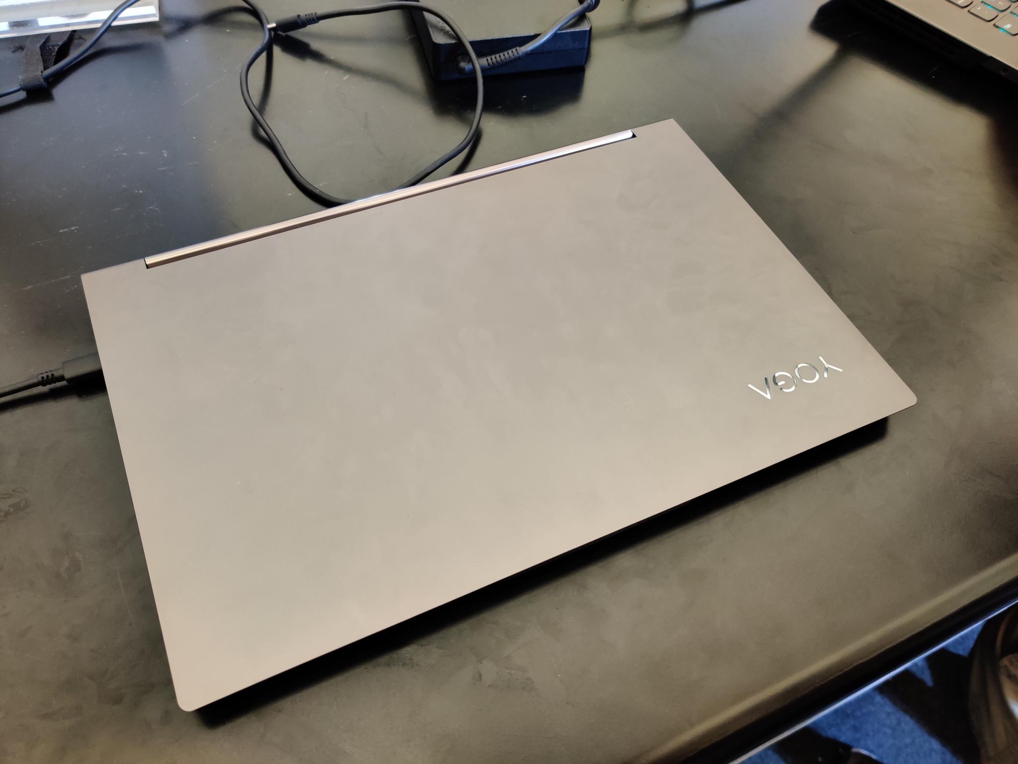 联想在2019chinajoy上发布了拯救者y7000p冰魄白版游戏本