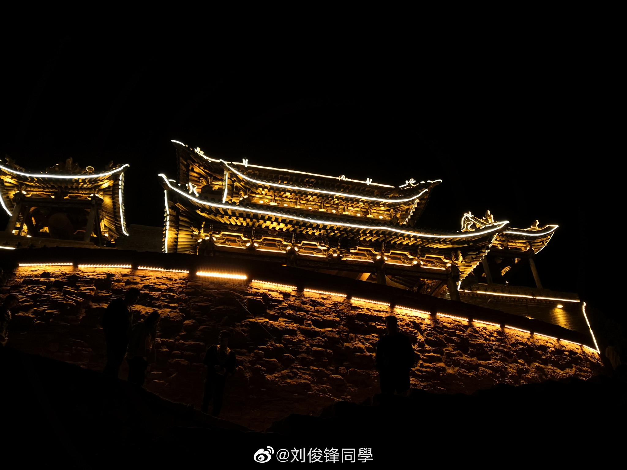 碛口古镇丨夜晚.