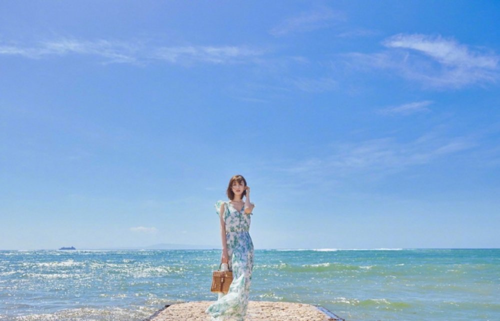 美女明星毛晓彤海边甜美阳光性感写真集