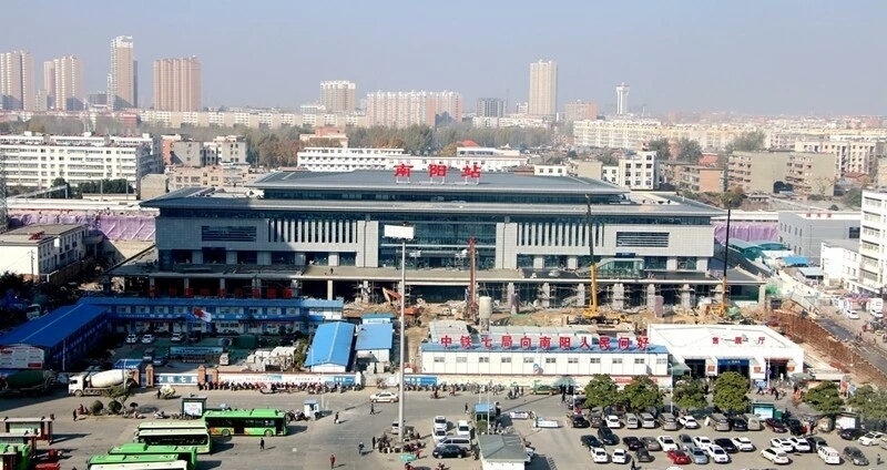 在南阳,机场前期迁建工作正在筹备,淅川机场即将开工建设,南阳人又多