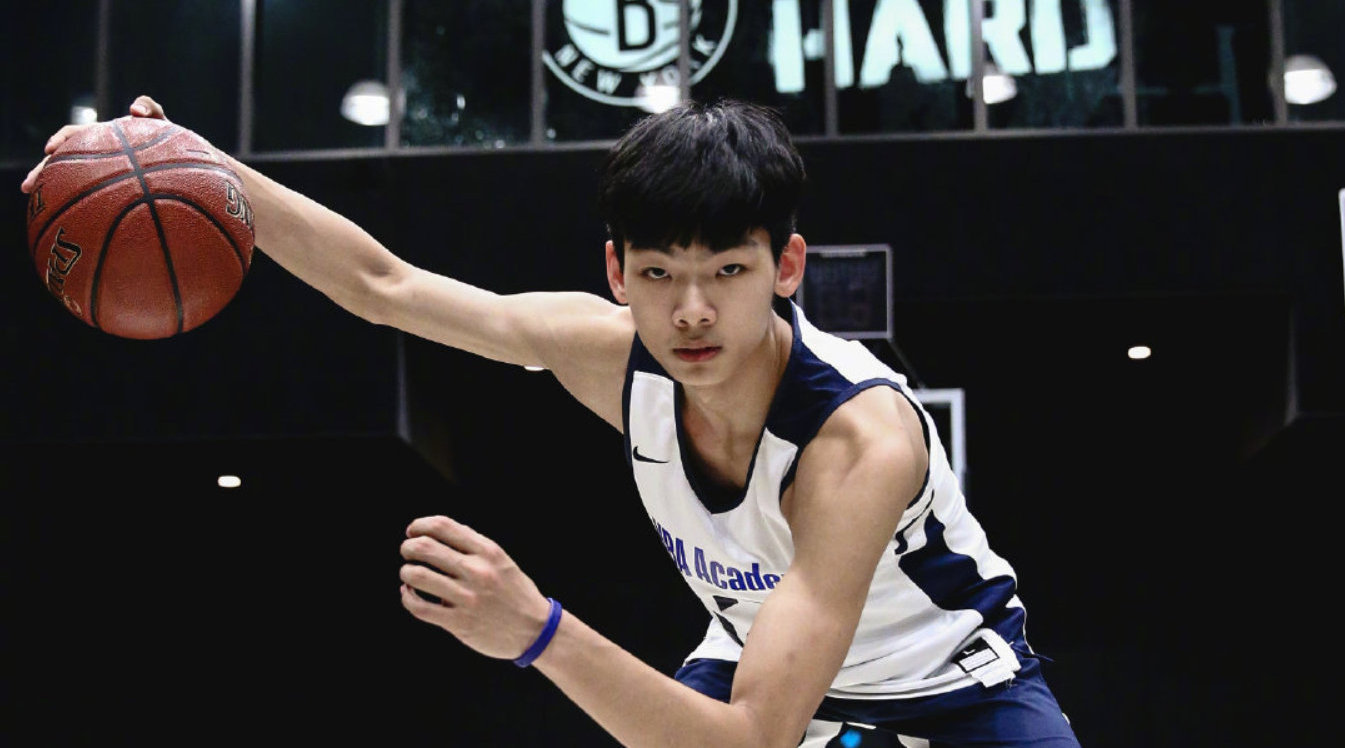 王欣瑞:@w-xruiiiii 浙江广厦青年队球员,身高196cm,体重81kg