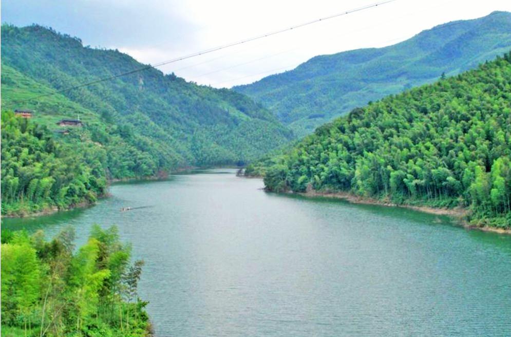 立石古镇的三溪口水库,徜徉湖光山色