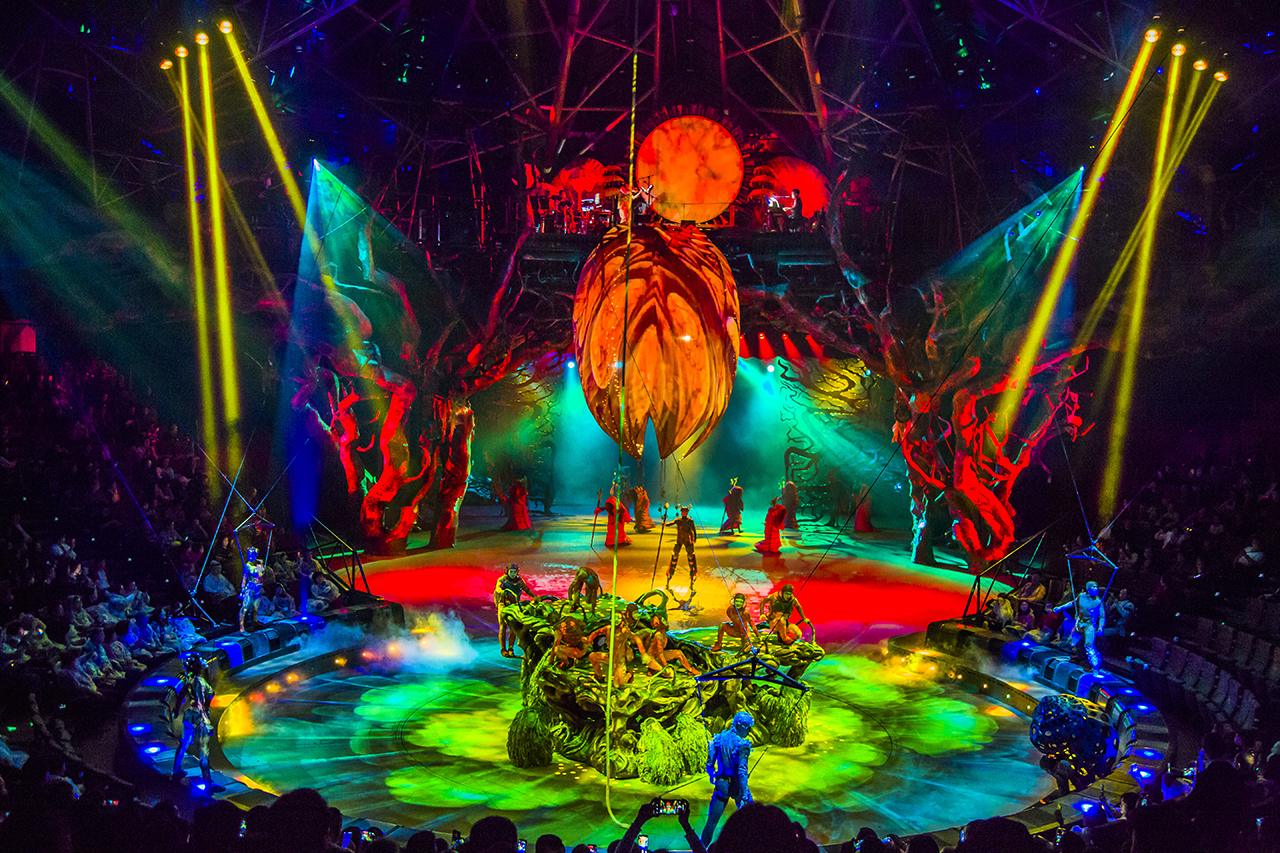 去西双版纳过大年,一定不可错过来傣秀看一场世界顶级大秀