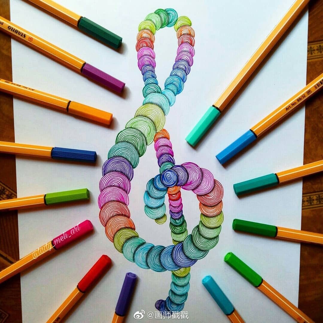 自学成才的插画师mandala绘制的彩色缠绕画