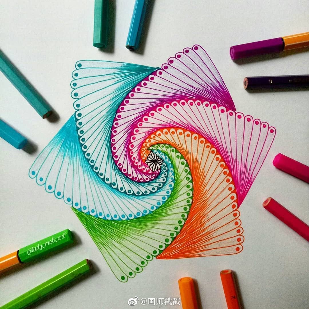 自学成才的插画师mandala绘制的彩色缠绕画