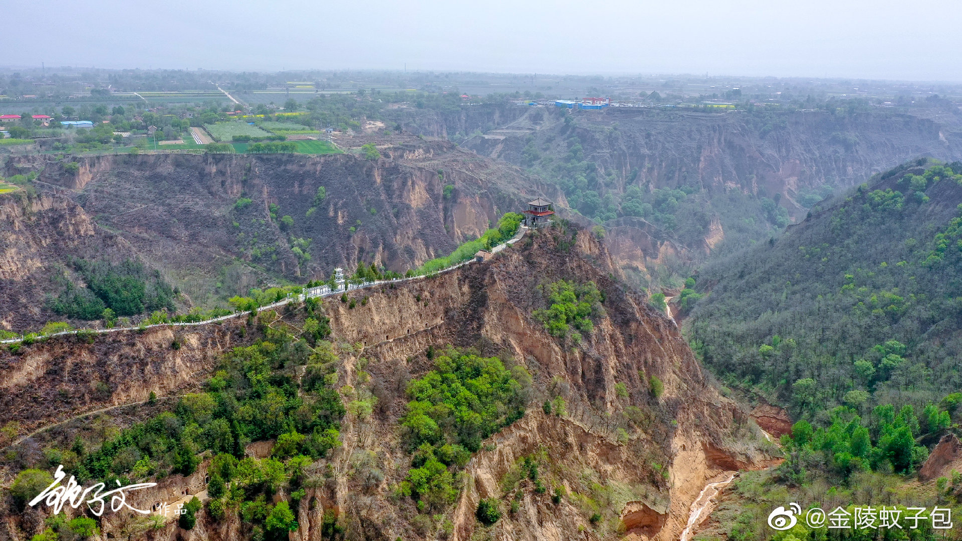 小崆峒山,位于甘肃省庆阳市西峰区董志乡