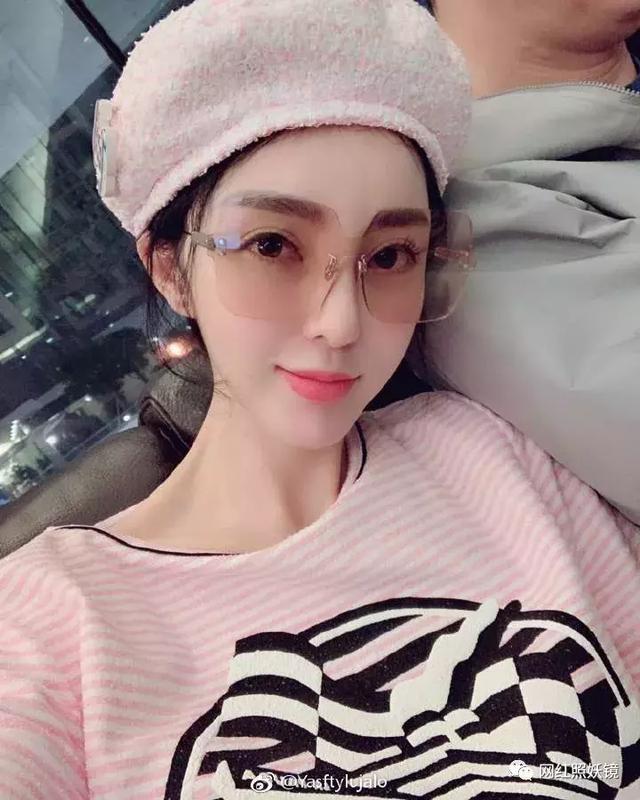 法拉利随便买的上海第一富婆不仅脸假珠宝也是假的