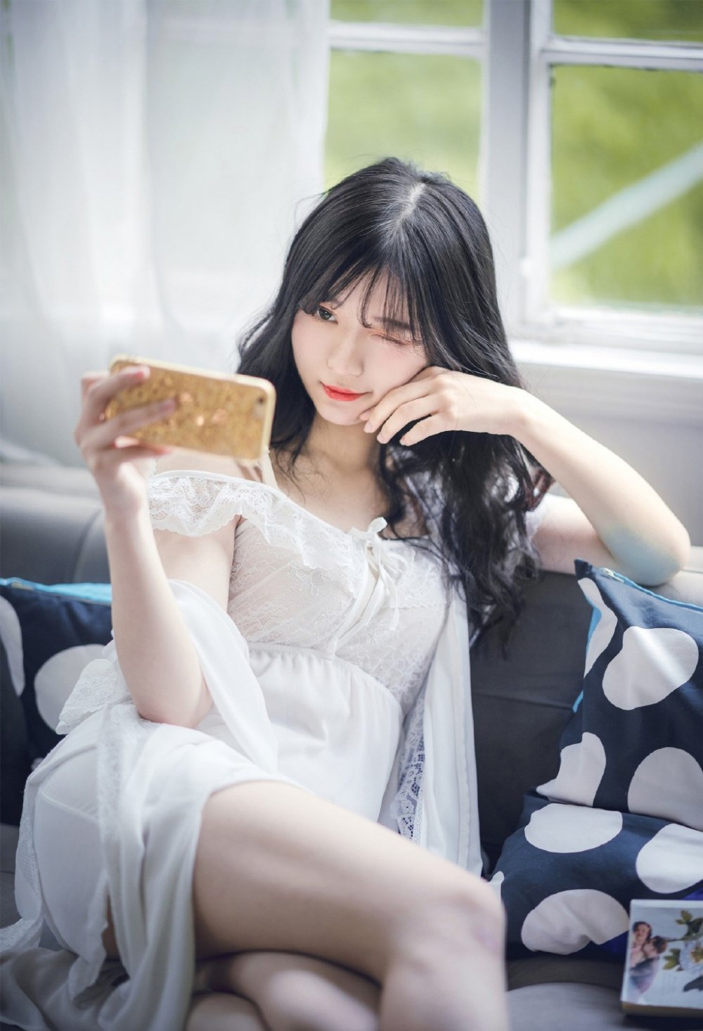 高颜值极品萝莉蕾丝吊带性感美腿私房唯美写真集